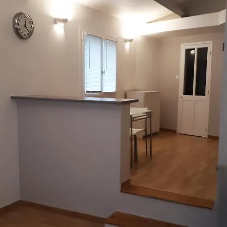 T1 35m2 Avec Parking Et Terrasse A Apartmán La Ciotat