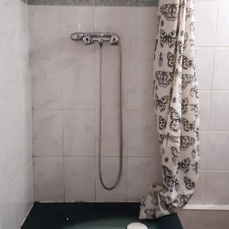 T1 35m2 Avec Parking Et Terrasse A Apartmán La Ciotat