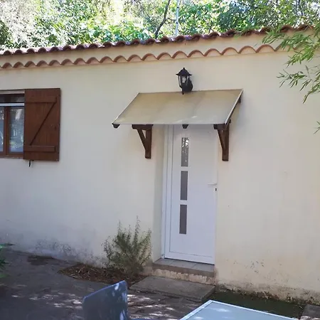 T1 35m2 Avec Parking Et Terrasse A La Ciotat